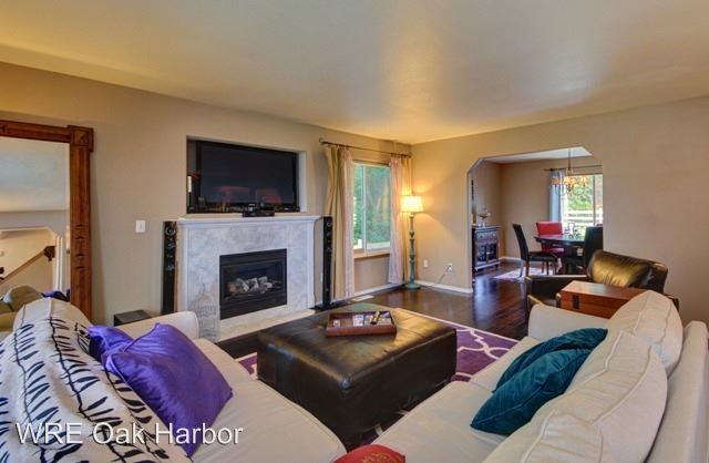 Building Photo - 5 br, 2.5 bath House - 395 SW Stroops Drive