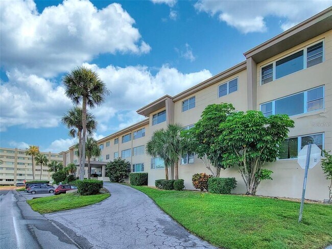 Foto del edificio - 55 Harbor View Ln