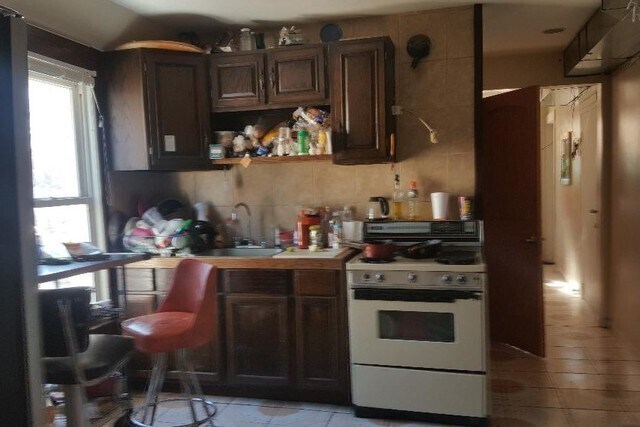 Foto del edificio - 3138 W Wabansia Ave