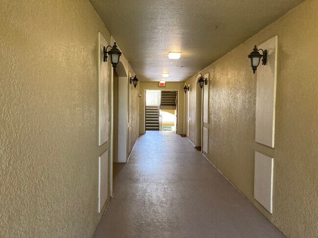 Building Photo - 3BD/2BA CONDO IN STONEBRIDGE RESERVES
