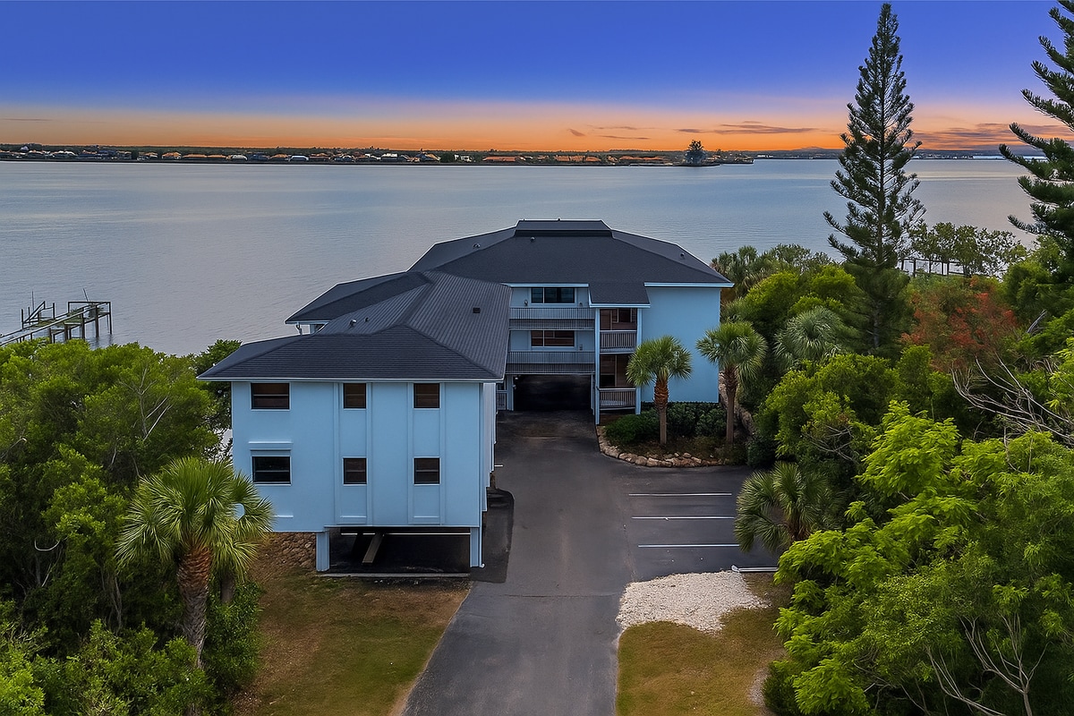 Foto principal - 4403 7th St E