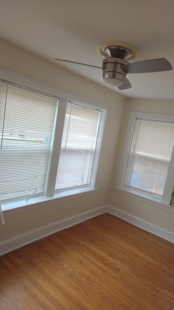 Building Photo - 6332 N Francisco Ave