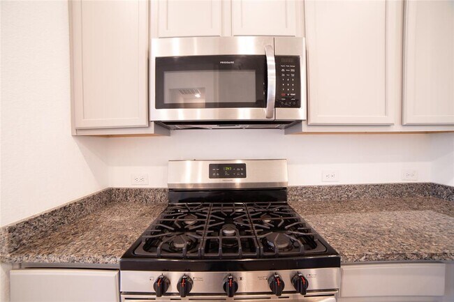 Foto del edificio - 3426 Avary River Ln