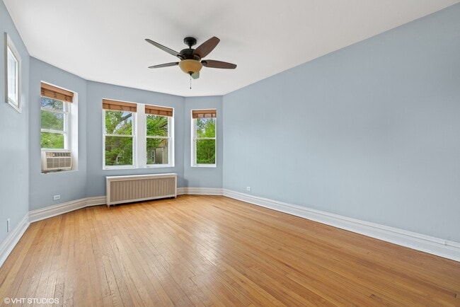 Foto del edificio - 2839 N Sawyer Ave