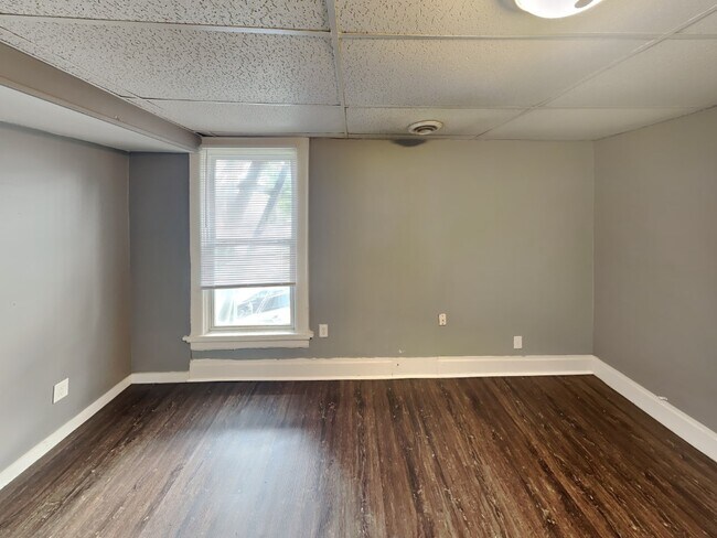 Foto del edificio - 1528 Neil Ave