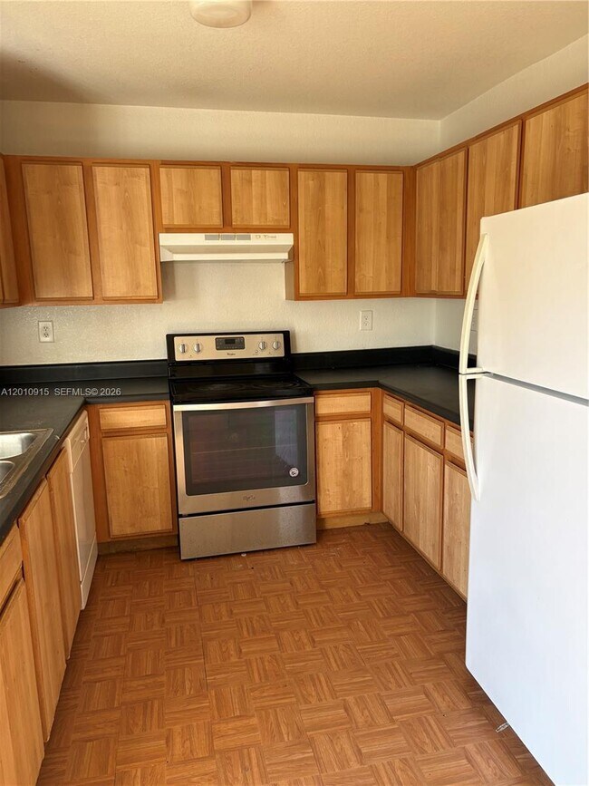 Foto del edificio - 2086 NE 167th St