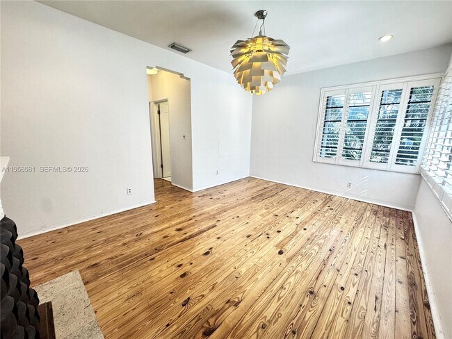 Foto del edificio - 1056 Jefferson Ave