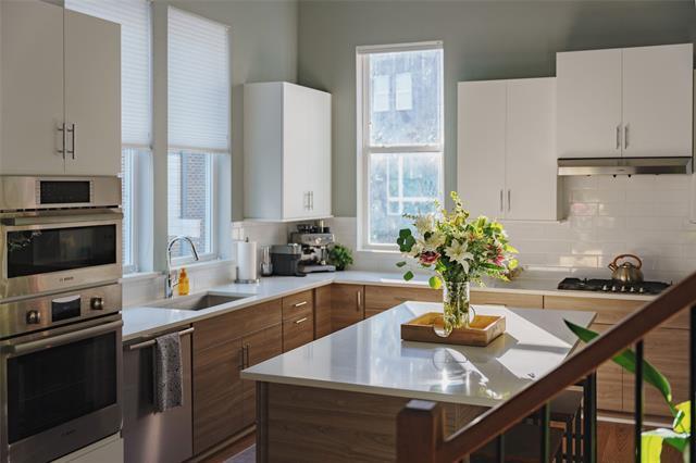 Foto del edificio - 381 E Greenbriar Ln