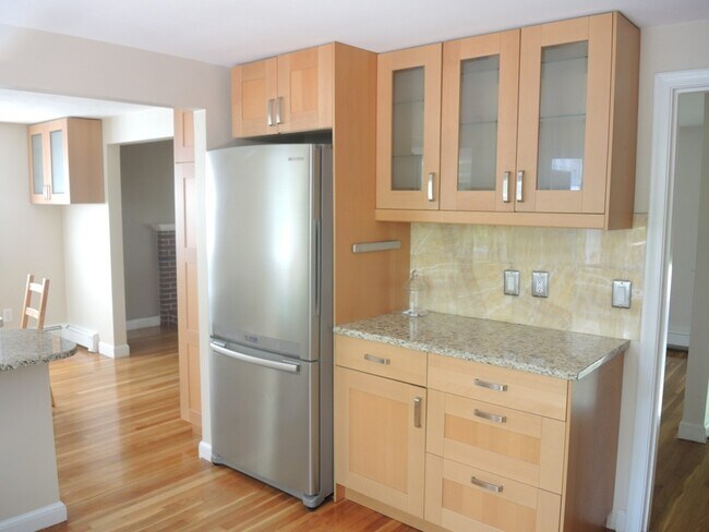 Building Photo - 14 Gilbert Rd