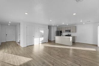 Building Photo - 1998 N 350 W Building Photo - 1998 N 350 W