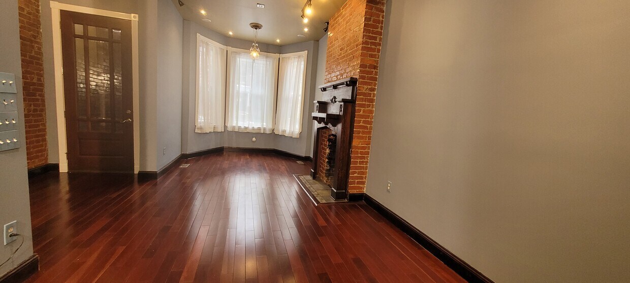 Primary Photo - 1128 Park Rd NW