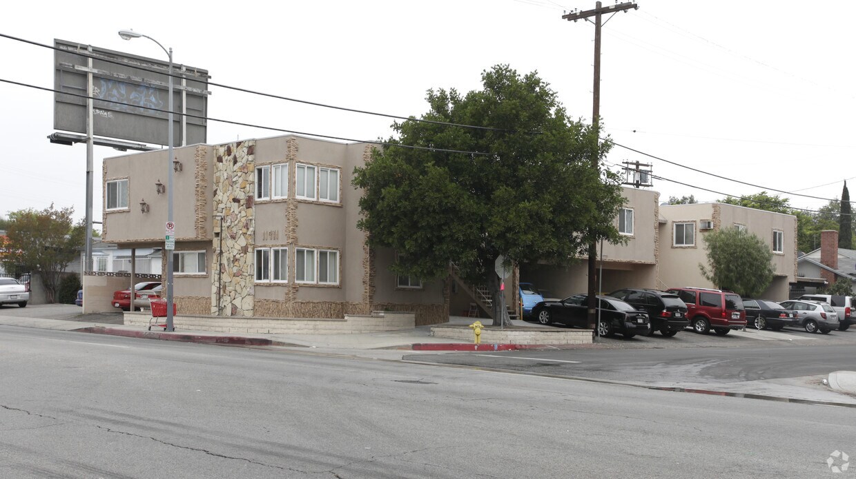 Foto del edificio - 11471 Oxnard St