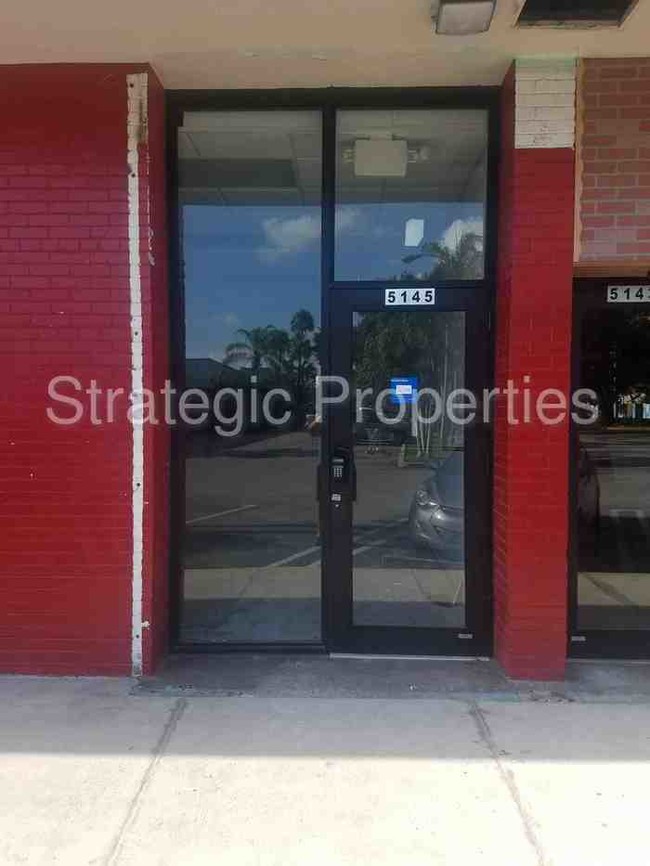 Building Photo - 5143 NE 2nd Ave