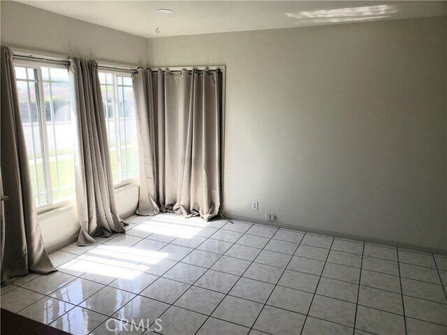 Foto del edificio - 1151 E Puente St