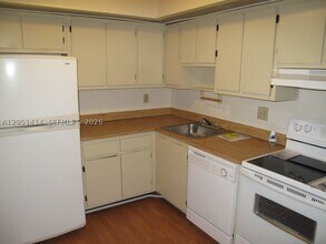 Building Photo - 9632 S Belfort Cir