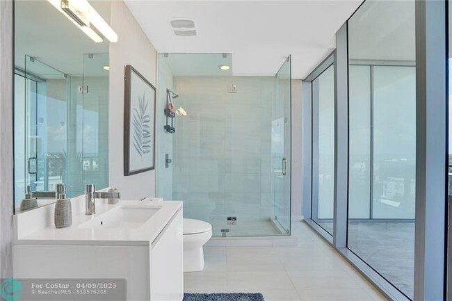 Foto del edificio - 2200 N Ocean Blvd