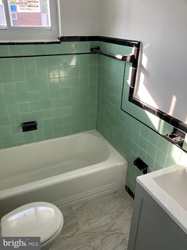 600 E Carver St Unit 1ST FLOOR, Philadelphia, PA 19120 Room for Rent