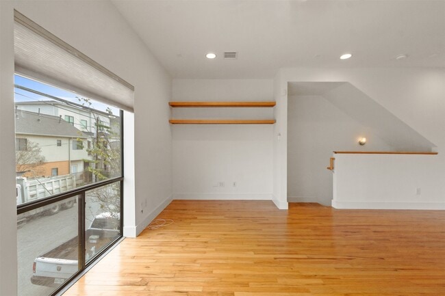 Building Photo - 4501 Eigel St