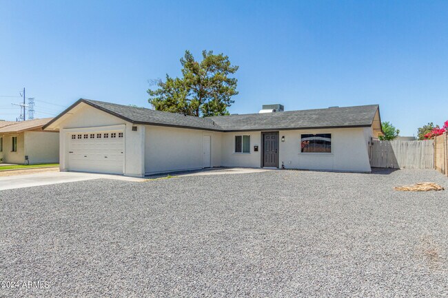 Foto del edificio - 6818 TERRACE Rd