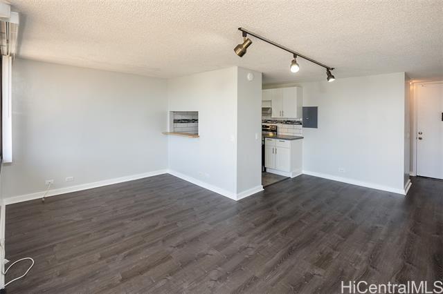 Building Photo - 1820 Waiola St