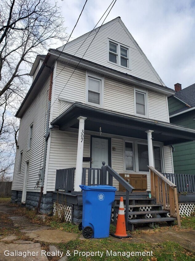 Primary Photo - 3 br, 1 bath House - 307 Hague St