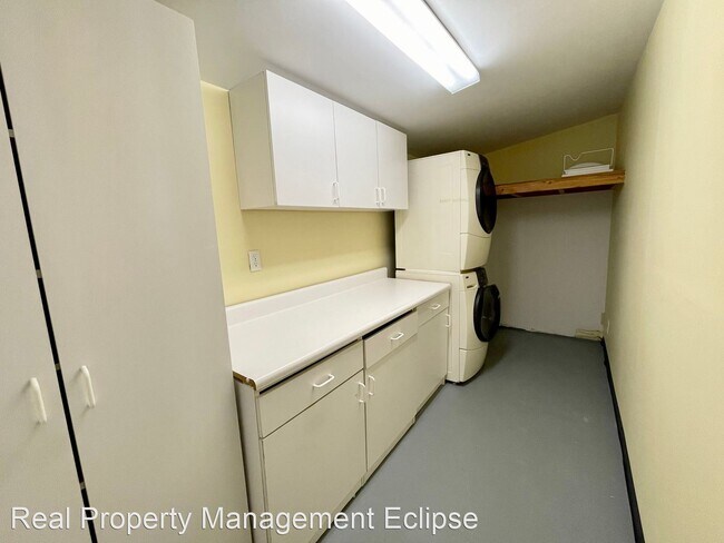 Foto del edificio - 3 br, 1 bath House - 14221 SE 41st St.
