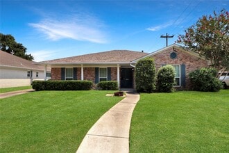 Building Photo - 9807 Braewick Dr