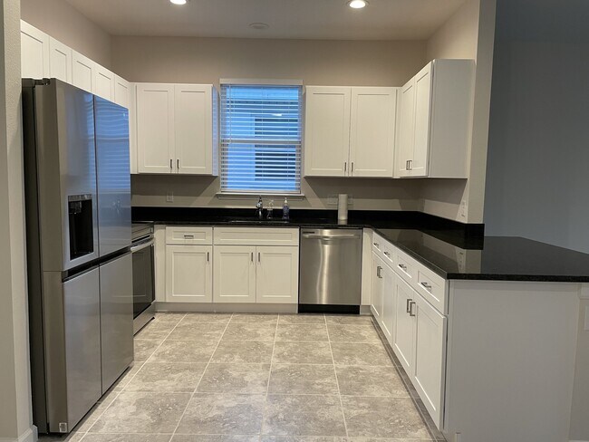 Building Photo - 216 Golden Sands Cir