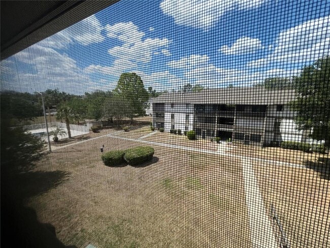 Building Photo - 6519 W Newberry Rd