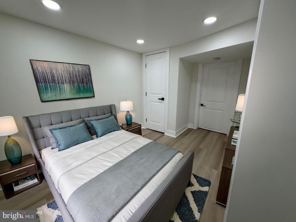 Foto principal - 102 S Huron Dr
