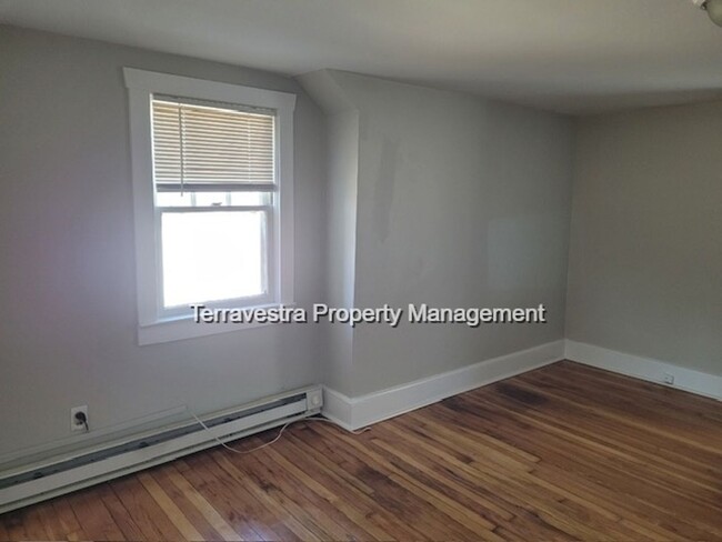 Foto del edificio - 376 S Hook Rd