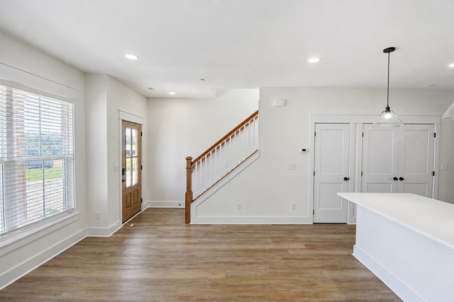 Building Photo - 1331 Belfair St