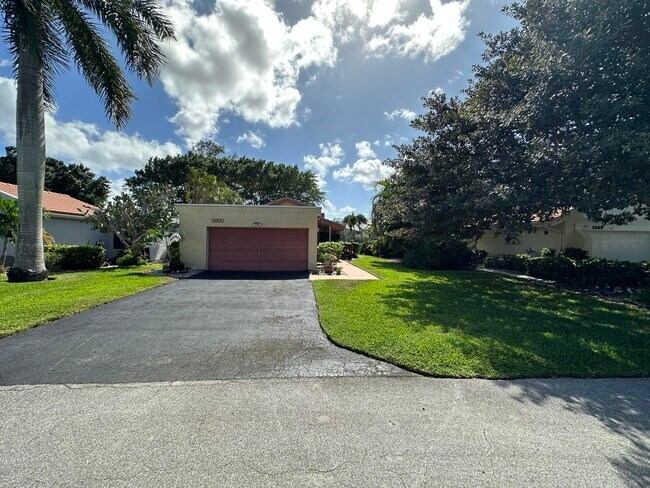 Foto del edificio - 5650 Piping Rock Dr
