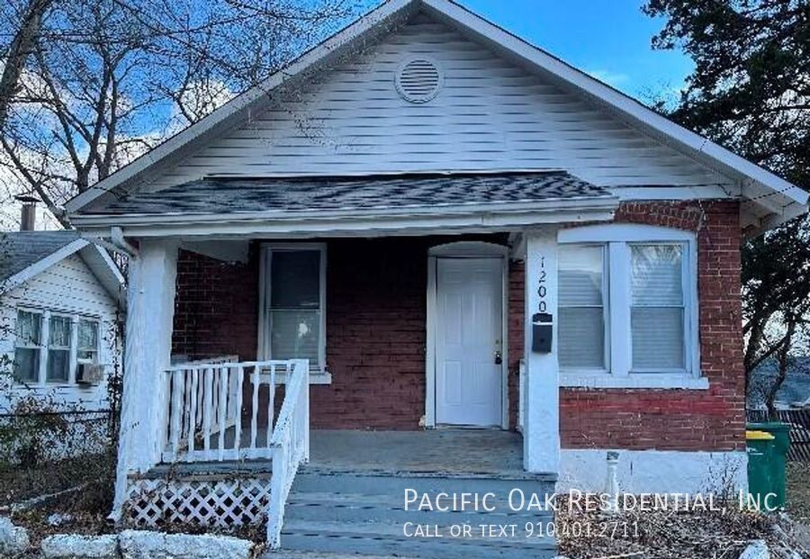 RENT SPECIAL Half Off a Month’s Rent House for Rent in Pagedale, MO