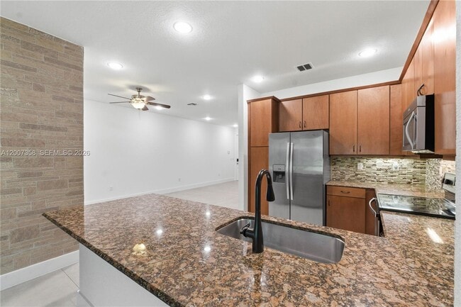Building Photo - 13012 Riverwalk Cir N