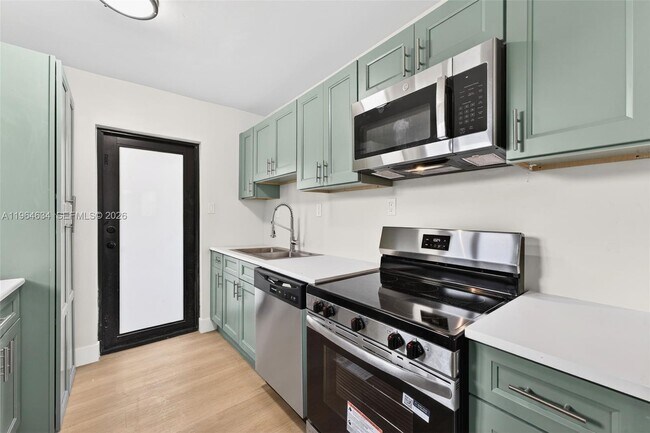 Foto del edificio - 555 NW 94th St