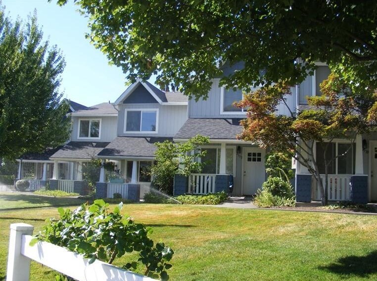 25242542 Siskiyou Blvd, Ashland, OR 97520 Apartments in Ashland, OR