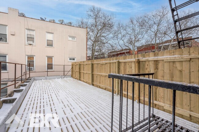 Building Photo - 847 Knickerbocker Ave