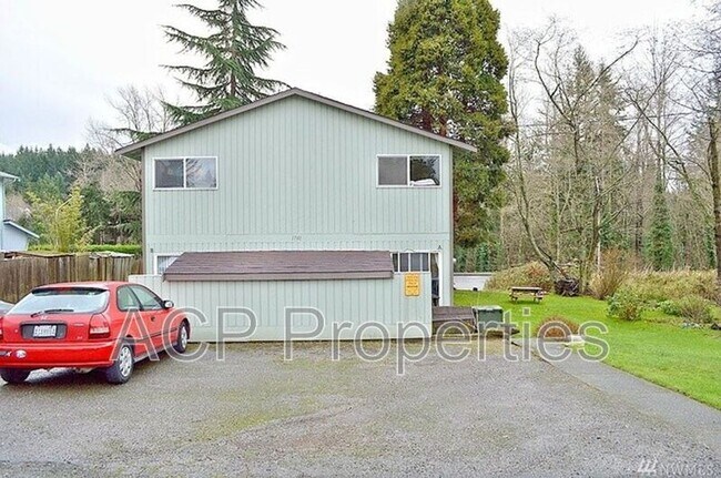 Building Photo - 1701 Cowgill Ave