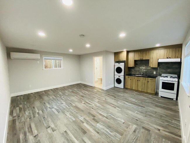Building Photo - 4231 Samson Way