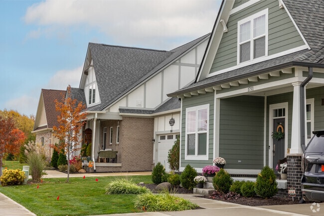 This row of newer builds is typical of Mason's stellar neighborhoods.