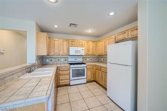 Building Photo - 3904 Badger Brook St