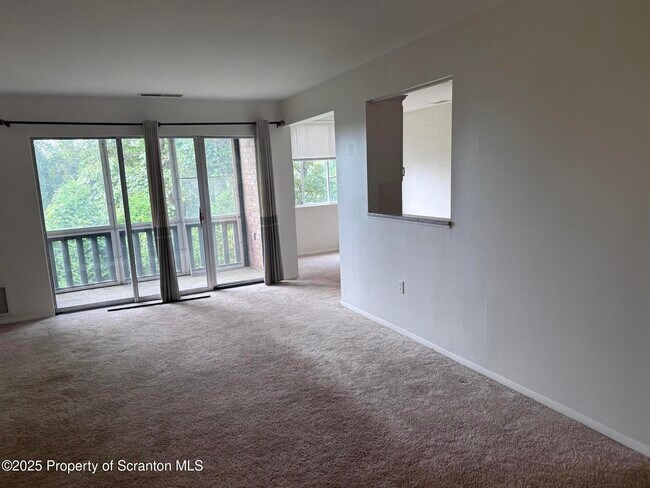 Foto del edificio - 1506 Summit Pointe