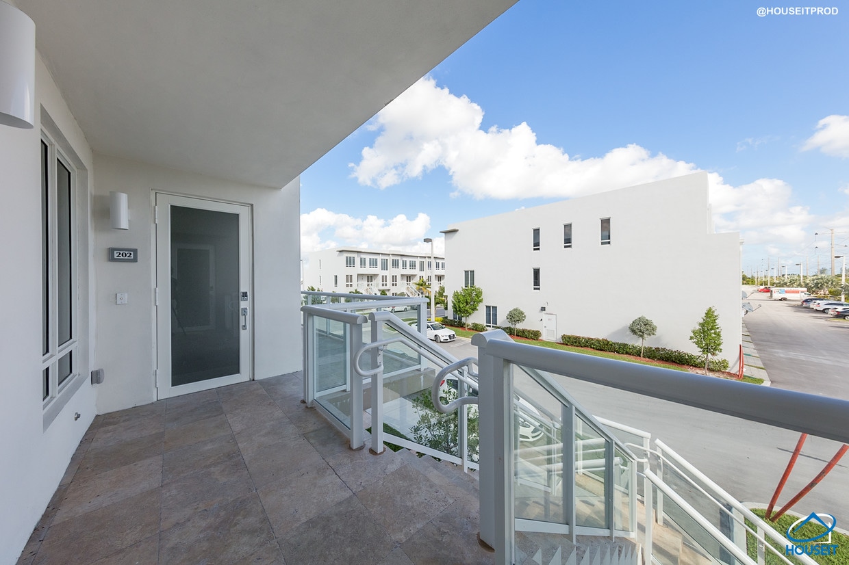 Entrance to Condo - 6310 NW 103rd Pl