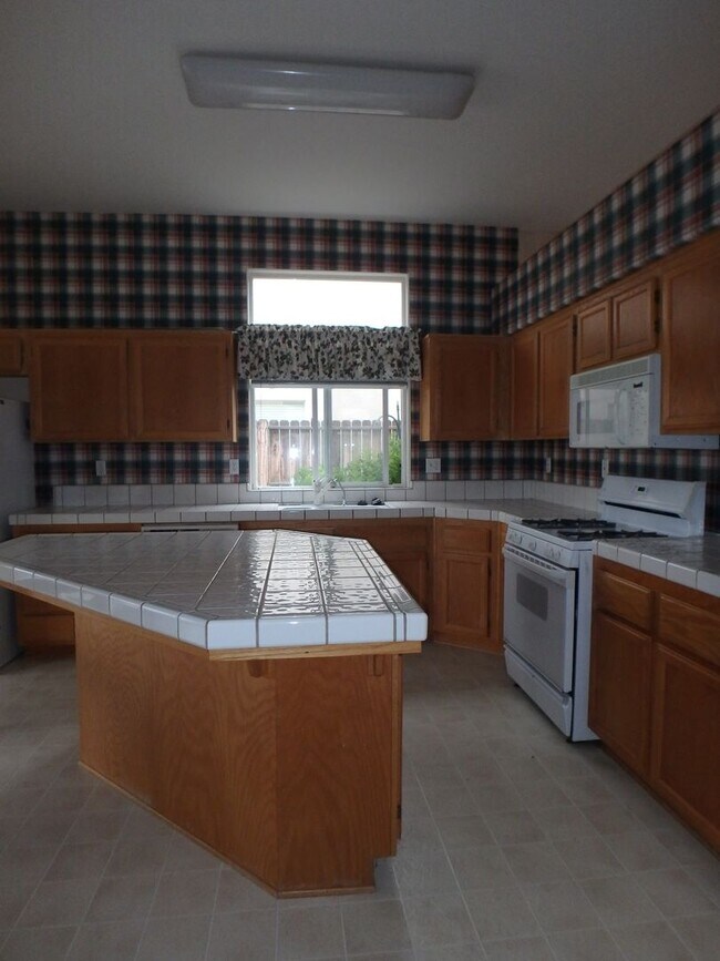 Building Photo - 4815 McCloud Ct