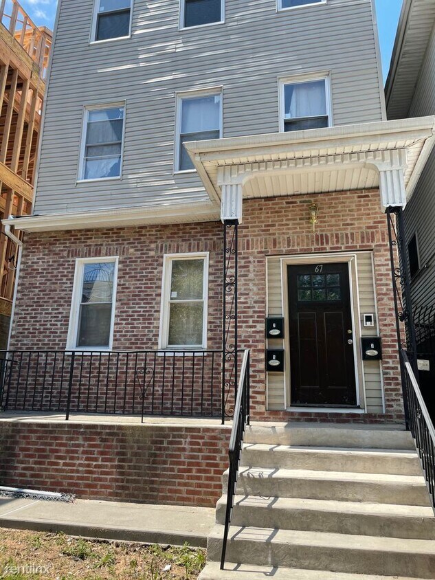 Primary Photo - 2 br, 1 bath House - 67 Clerk St #2