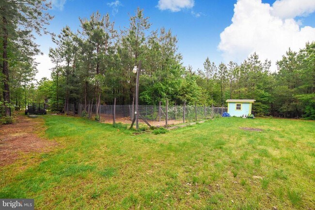 Building Photo - 19524 Dyson Wy