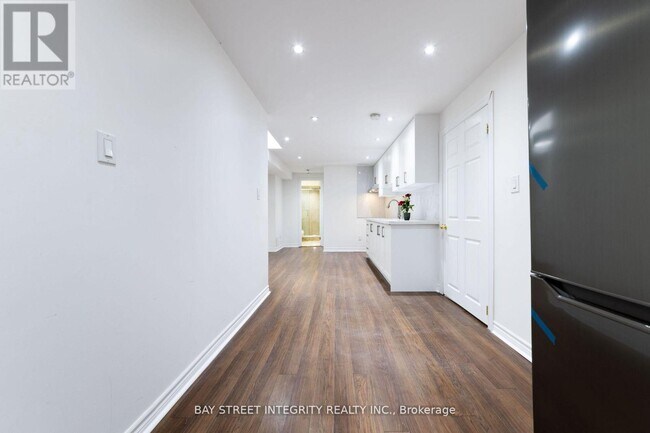 Photo du bâtiment - 5657 Raleigh St