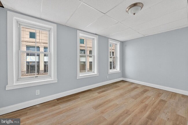 Building Photo - 11 N Willow St