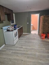 Building Photo - 4 Eva Cir